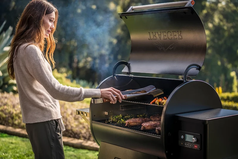 Traeger Ironwood 885 Wood Pellet Grill