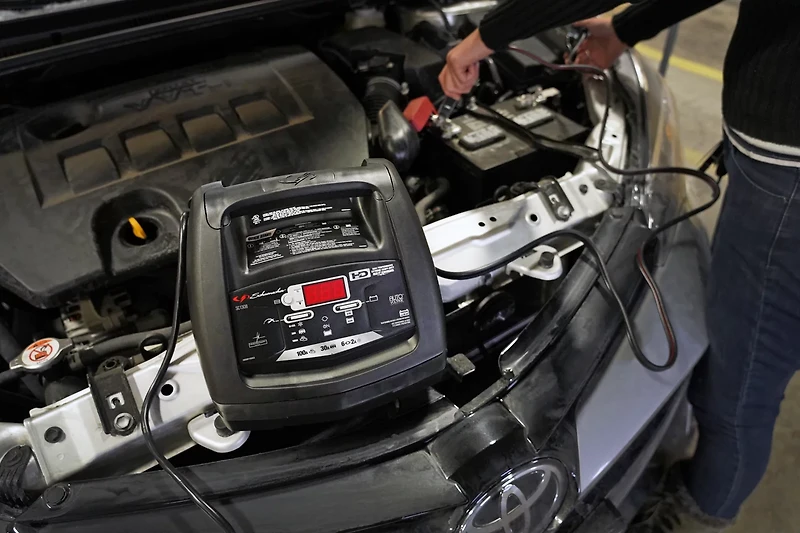 Schumacher Electric SC1308 100A 6V/12V Automatic Battery Charger