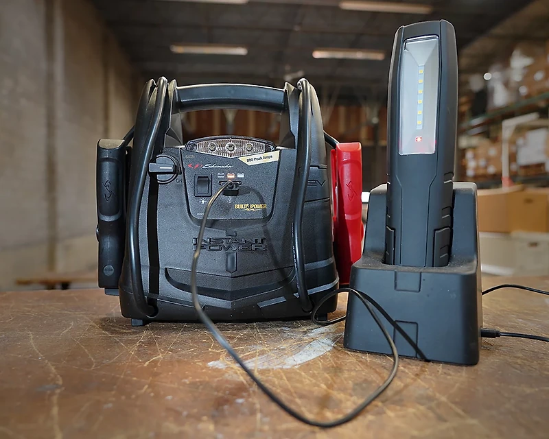 Schumacher Electric SJ1331 800 Peak Amp Jump Starter
