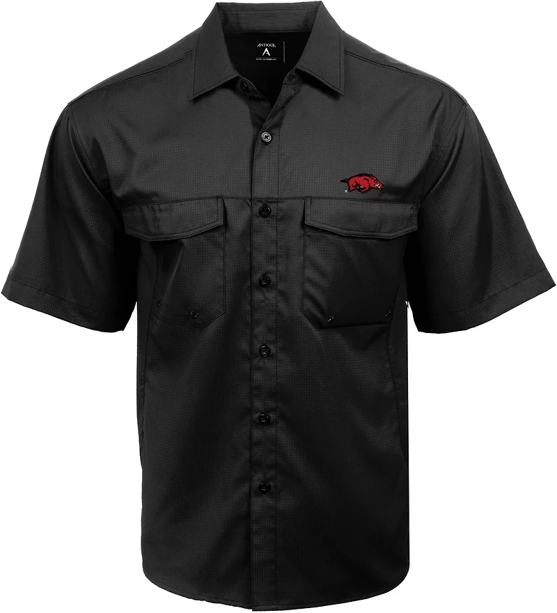 Antigua Men’s University of Arkansas Game Day Woven Fishing Shirt