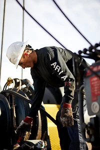 Ariat Men's FR Roughneck Skull Logo Work T-shirt