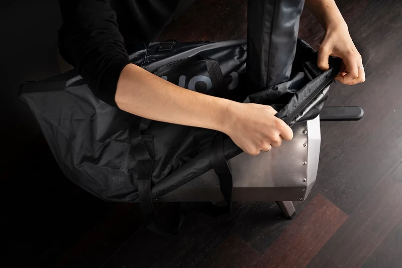 Ooni Karu 12 in Carry Cover