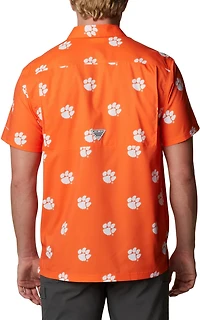 Columbia Sportswear Men's Clemson University CLG Super Slack Tide™ Logo Print Shirt