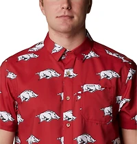 Columbia Sportswear Men's University of Arkansas CLG Super Slack Tide™ Logo Print Shirt