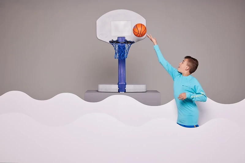 O'Rageous 2-in-1 Basketball and Volleyball Poolside Game Set