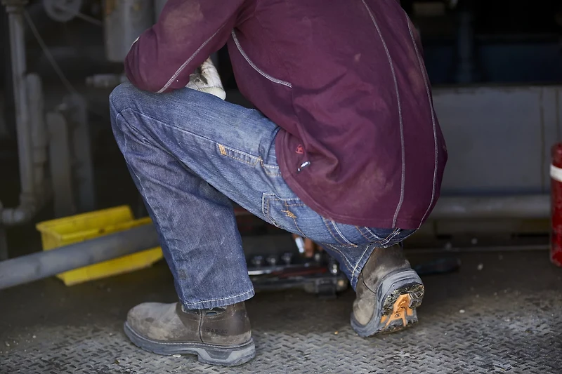 Ariat Men's FR AC Crew Long Sleeve Work Shirt