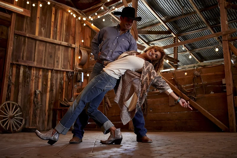 Ariat Women's R.E.A.L. Icon Straight Leg Jeans