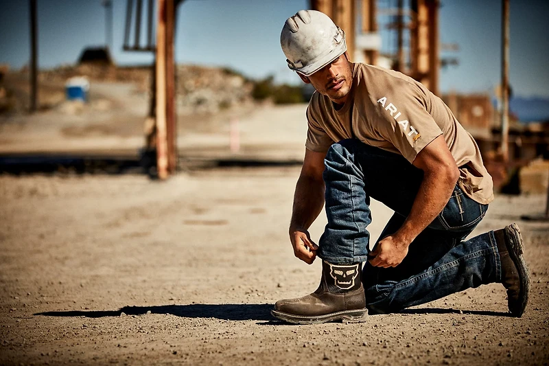 Ariat Men's Rebar M5 Slim DuraStretch Edge Stackable Straight Leg Jeans