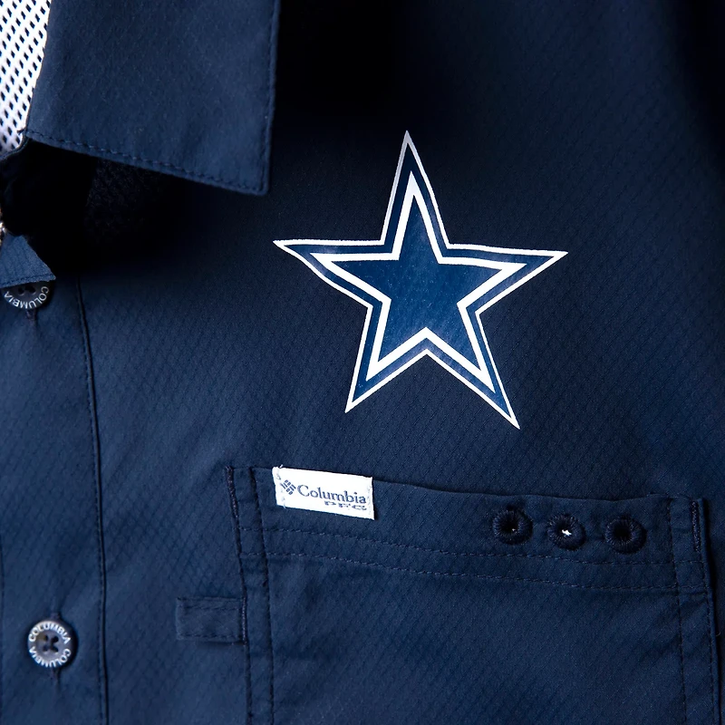 Columbia Sportswear Men's Dallas Cowboys Slack Tide Fish Flag Shirt