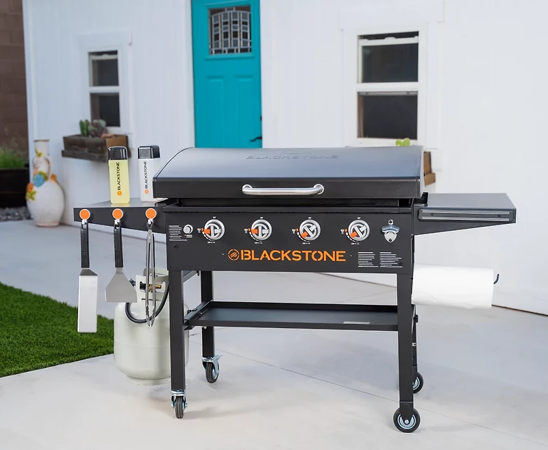 Blackstone 36 in 4-Burner Griddle Station with Hood