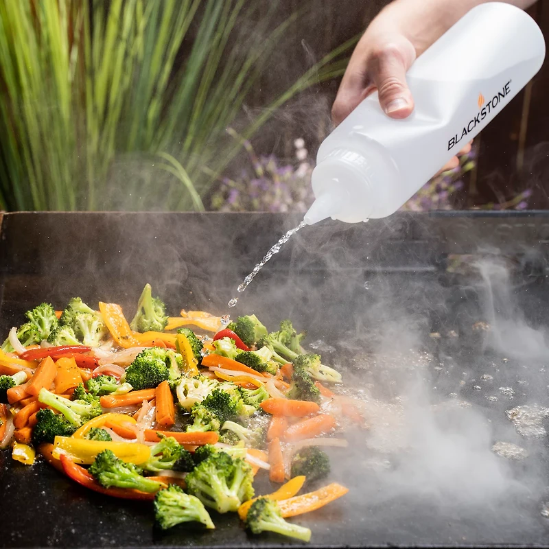 Blackstone Sauce and Liquid 32 oz Squeeze Bottles Set