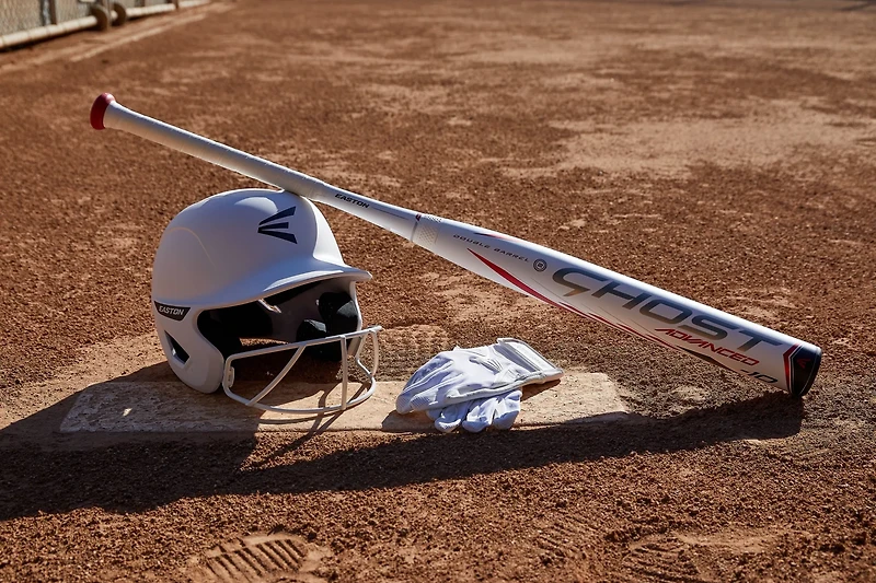 Easton Ghost Advanced 2022 Fastpitch Softball Bat (-10)