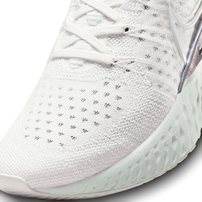 Nike Women's React Infinity Run Flyknit 2 Running Shoes