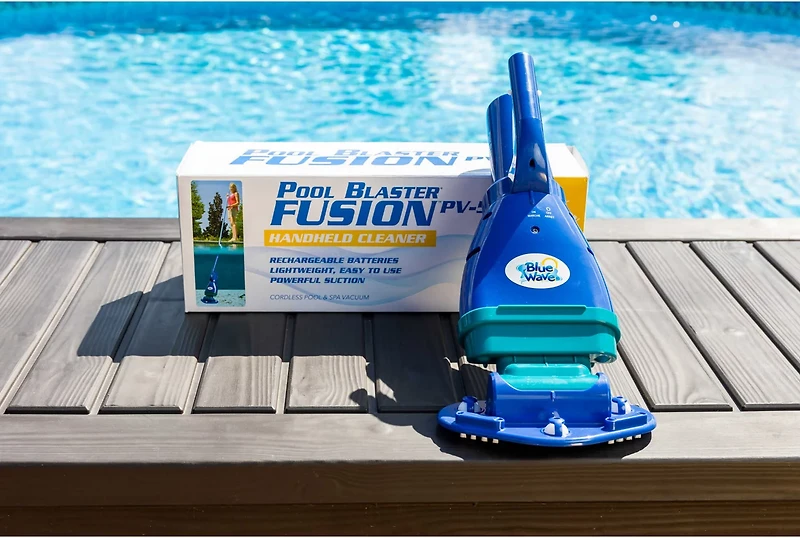 Blue Wave Pool Blaster Fusion PV-5 Hand-Held Lithium Cleaner