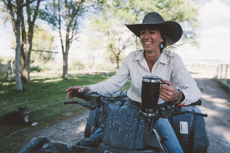 YETI Rambler oz Travel Mug with Stronghold Lid