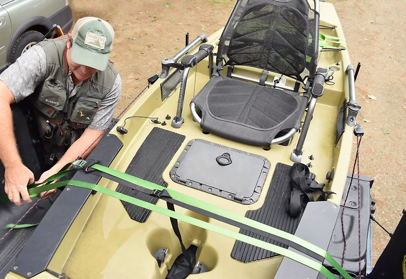 Malone Auto Racks Axis Angler Bed Extender Roller Package