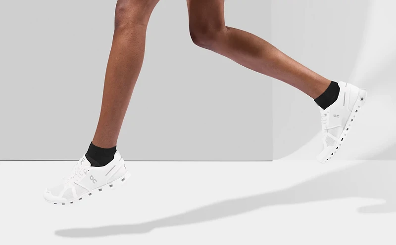 Feetures Elite Max Cushion Low Cut Socks