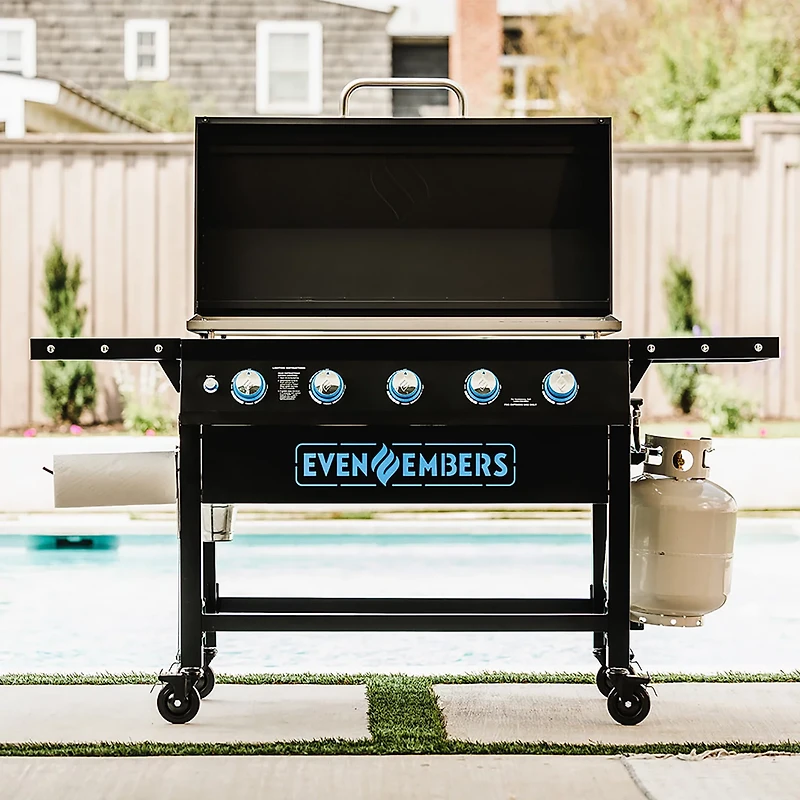 Even Embers 5-Burner Gas Griddle with Lid
