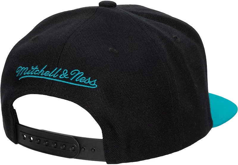 Mitchell & Ness Charlotte Hornets Script Snapback Cap