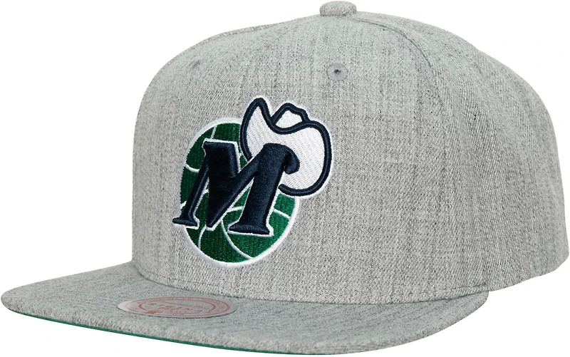 Mitchell & Ness Men's Dallas Mavericks Heather Snapback Cap