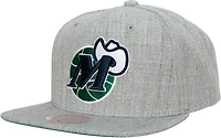 Mitchell & Ness Men's Dallas Mavericks Heather Snapback Cap