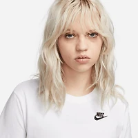 Nike Women's Sportswear Club T-shirt