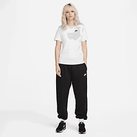 Nike Women's Sportswear Club T-shirt
