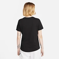 Nike Women's Sportswear Club T-shirt