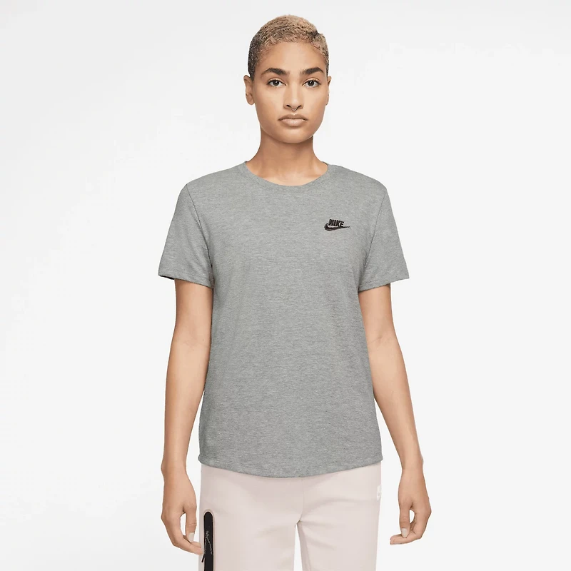 Nike Women's Sportswear Club T-shirt