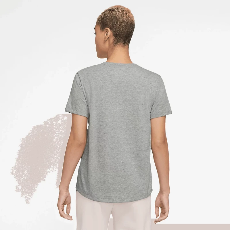 Nike Women's Sportswear Club T-shirt