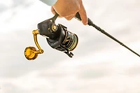 PENN Slammer IV Bailess Spinning Reel