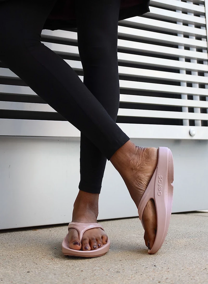 OOFOS Women's OOlala Recovery Sandals
