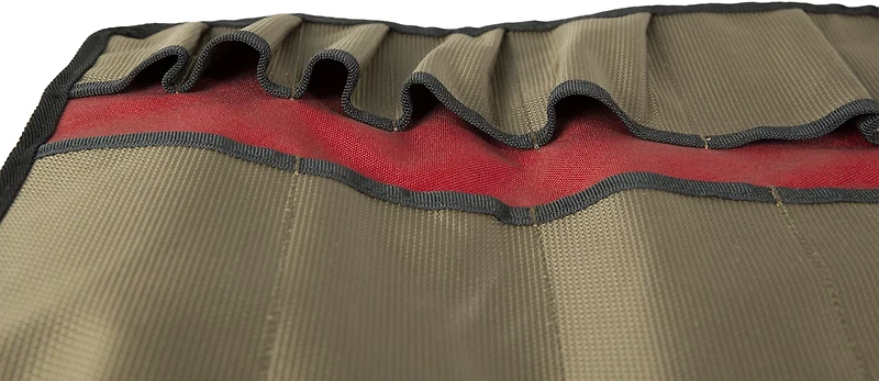 Wolverine 16 Pocket 28 in Utility Roll