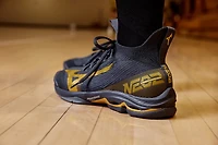 Mizuno Women's Lightning Neo 2 Court Volleyball Shoes
