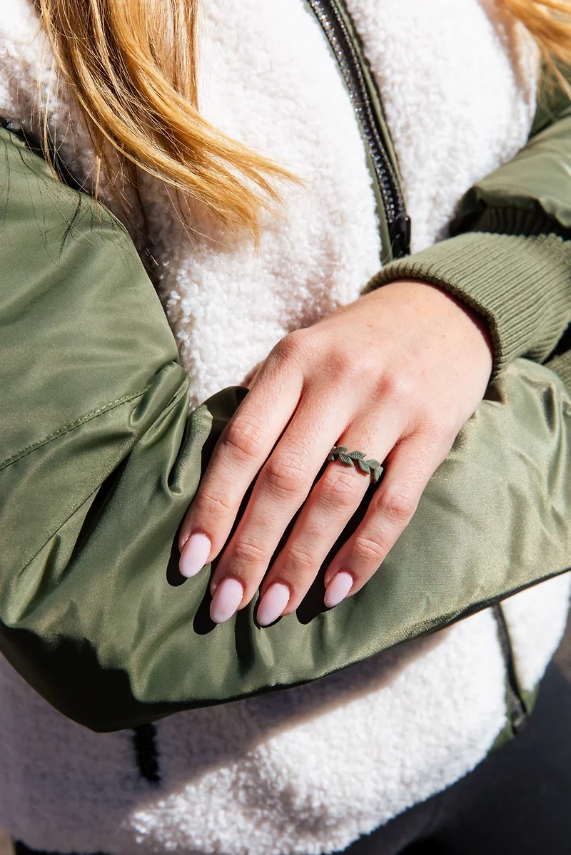 QALO Women's Sage Vine Ring