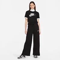 Nike Women's Sportswear Essential Futura Icon T-shirt