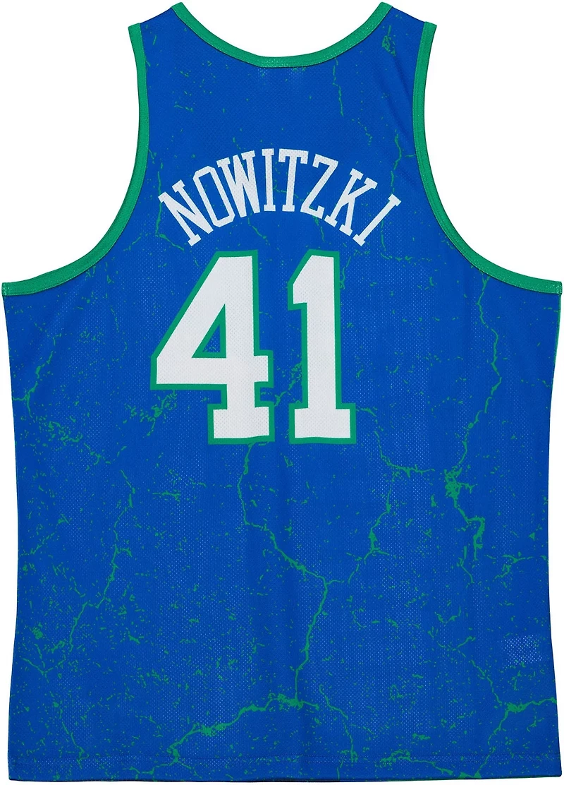 Mitchell & Ness Men's Dallas Mavericks Dirk Nowitski #41 Burst Tank Top
