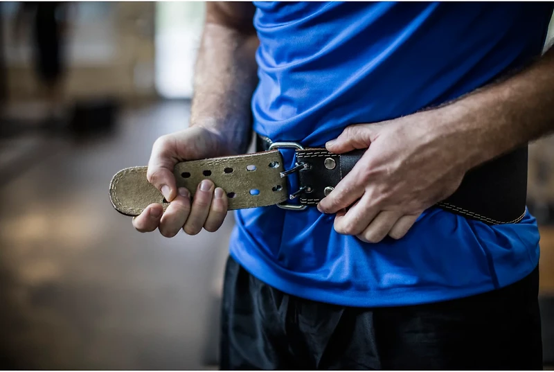 Harbinger 6" Padded Leather Weight Lifting Belt