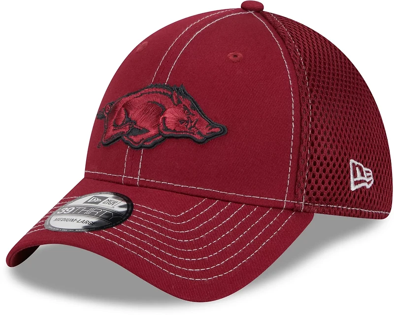 New Era Men's University of Arkansas Neo Contrast 39THIRTY Knit Cap