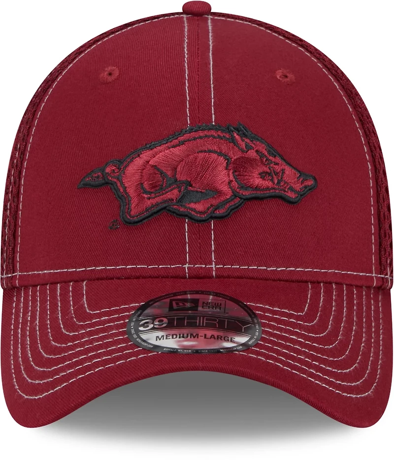 New Era Men's University of Arkansas Neo Contrast 39THIRTY Knit Cap