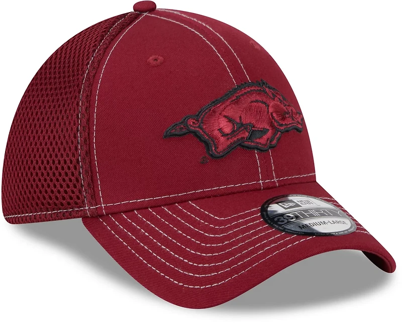 New Era Men's University of Arkansas Neo Contrast 39THIRTY Knit Cap