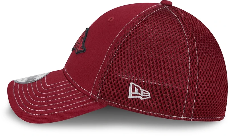 New Era Men's University of Arkansas Neo Contrast 39THIRTY Knit Cap