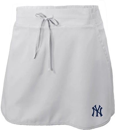 Columbia Sportswear Women's New York Yankees Lakewood Pines Skort