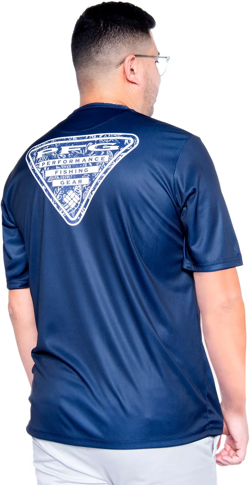 Columbia Sportswear Men's Dallas Cowboys Terminal Tackle T-shirt