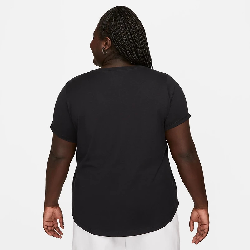Nike Women's Sportswear Essentials Logo Plus T-Shirt