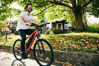 GOTRAX Men's Traveler 29 in 7-Speed Mountain Bike