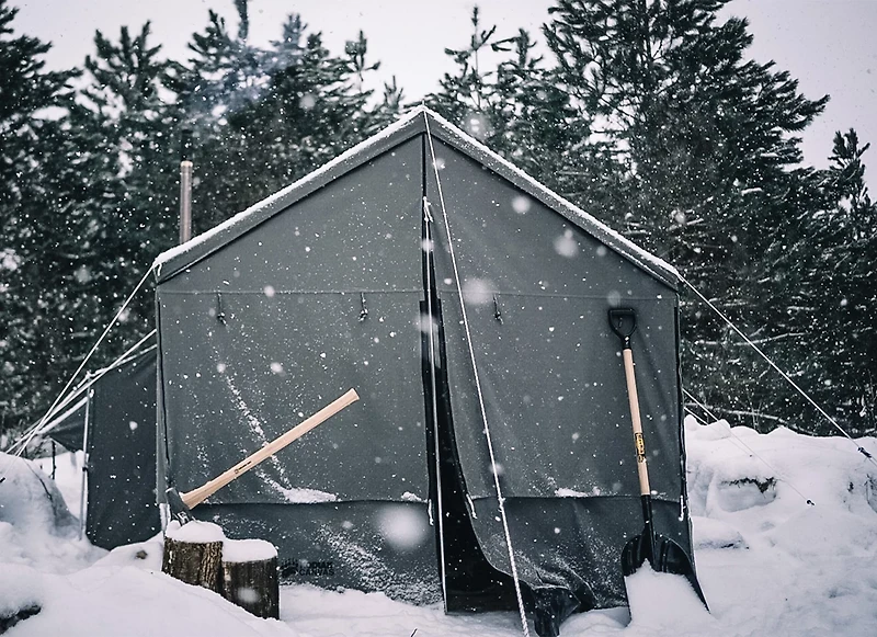 Kodiak Canvas Enclosed Awning Accessory for Cabin Lodge