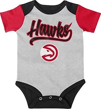 Outerstuff Infants' Atlanta Hawks Buzzer Beater Creeper, Hat and Bootie Set