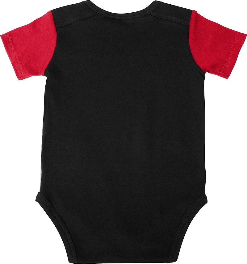 Outerstuff Infants' Atlanta Hawks Buzzer Beater Creeper, Hat and Bootie Set