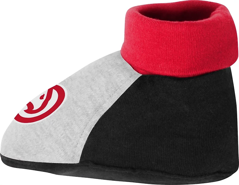 Outerstuff Infants' Atlanta Hawks Buzzer Beater Creeper, Hat and Bootie Set